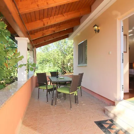 Contemporary Bungalow In With Swimming Pool Casa de Férias *